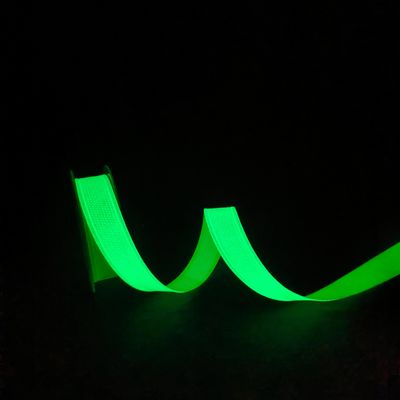 ПВХ светящаяся в темноте рефлекторная лента для домашнего убранства самоклеящаяся предупреждающая лента